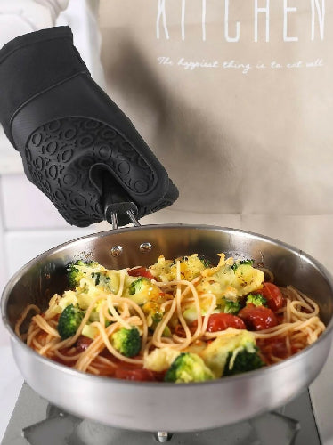 Heat Resistant Oven Mitts Set