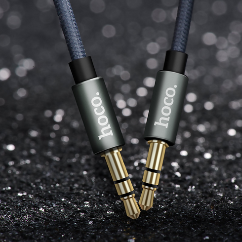 Noble sound series AUX audio cable 1m TPE and nylon braid with anodized aluminum alloy connector shell.