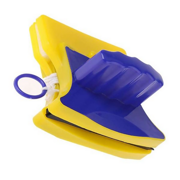 Magnetic glass cleaner