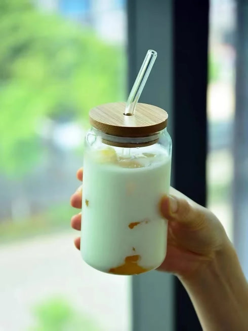 Cocktail Glass with Wooden Lid and Straw